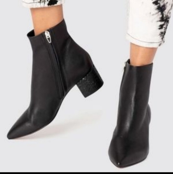Dolce Vita Mos Del Onyx Snake Heel Ankle Boots Size 9 - Picture 3 of 9